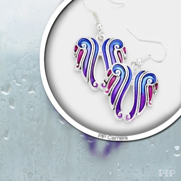 Heart Shaped Angel Wing Earrings - Picture 1 of 2